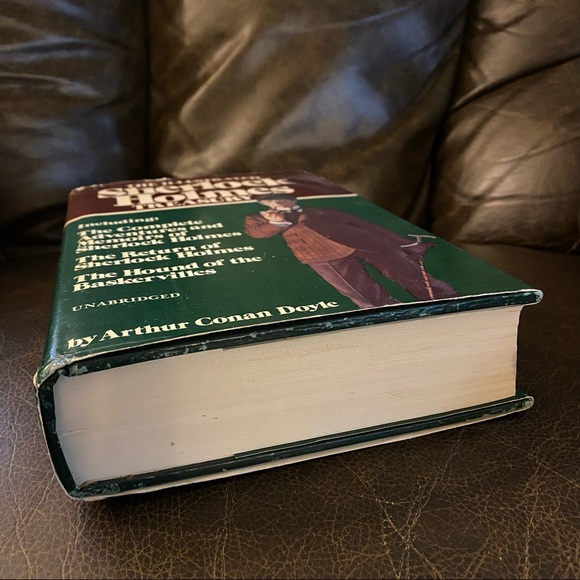 The Illustrated SHERLOCK HOLMES Treasury Hardcover Book by Arthur Conan Doyle - Picture 9 of 13